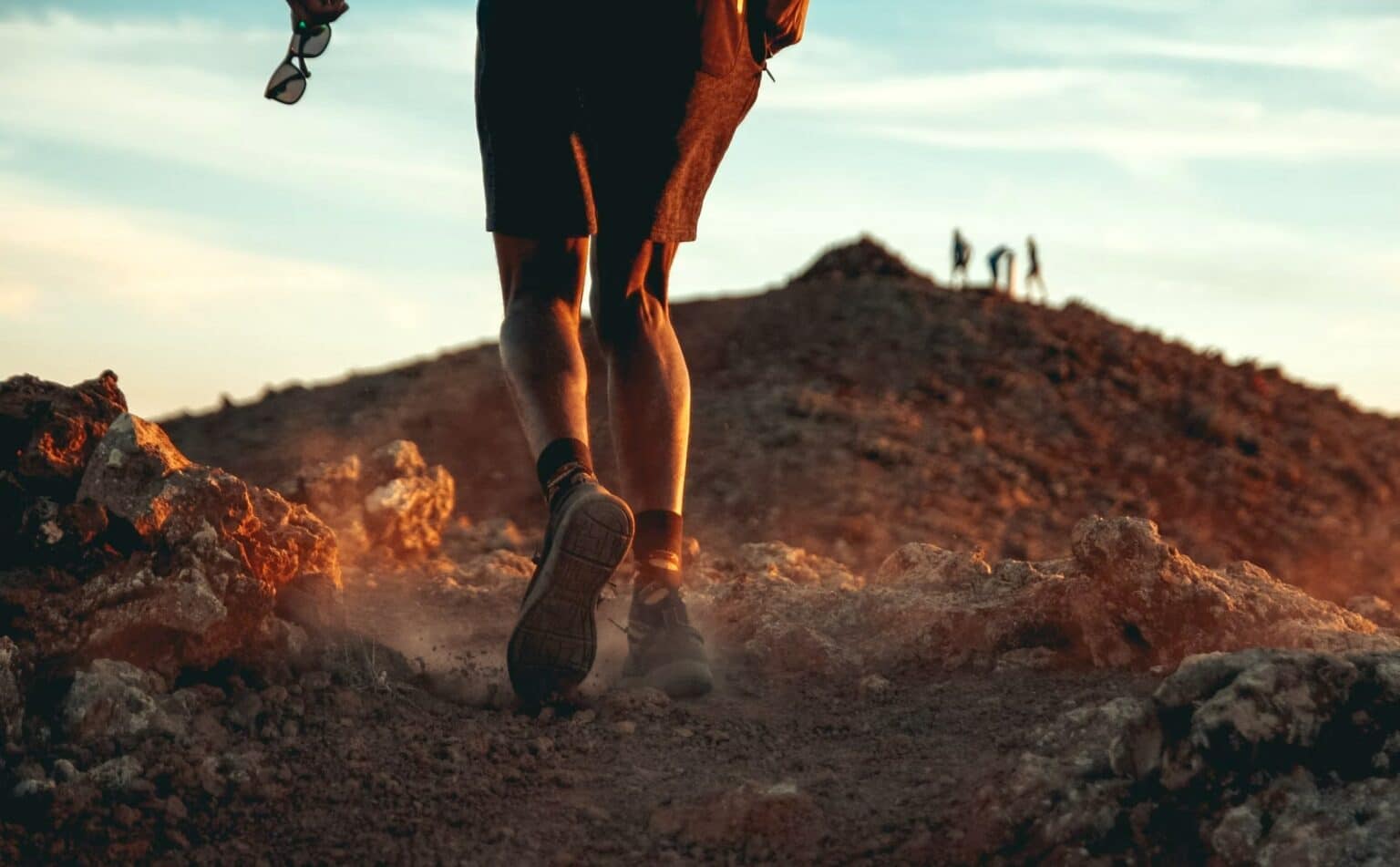 5 chaussures de randonnée incontournables Chaussures-randonnée-montagne-trek-bivouac-min