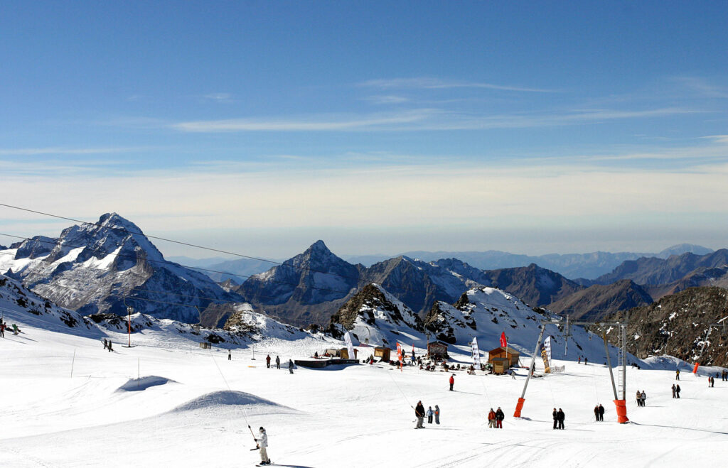 2-Alpes-skier-en-été