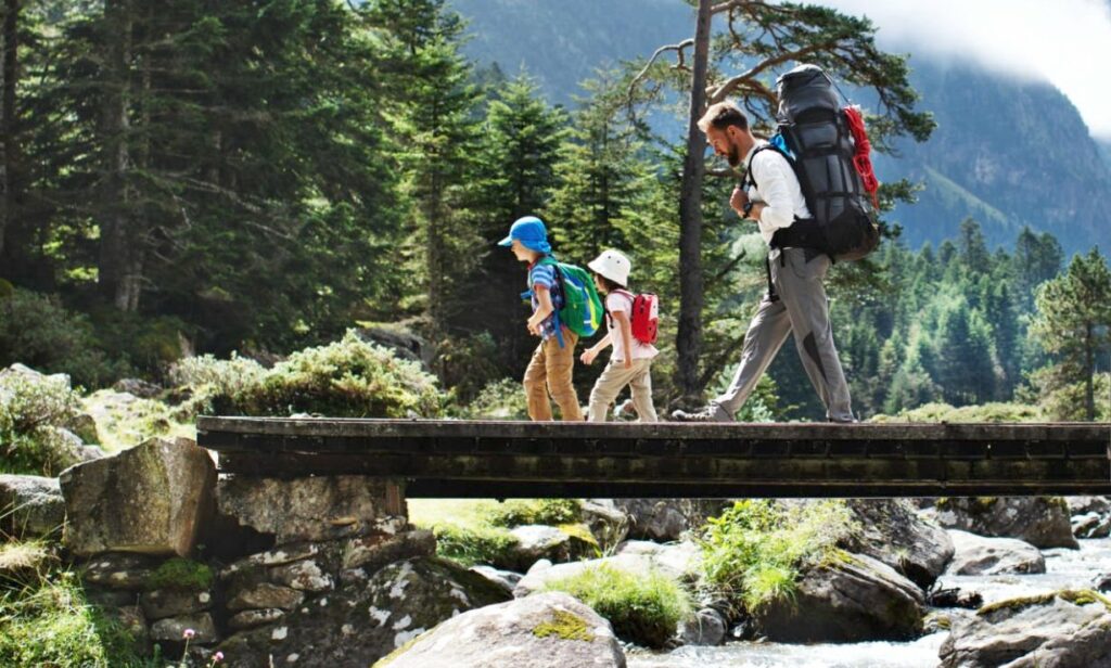 France : Tour du Mont Blanc, GR20… Top 5 des plus belles randonnées en montagne à faire cet été Meilleures-randonnees-en-France