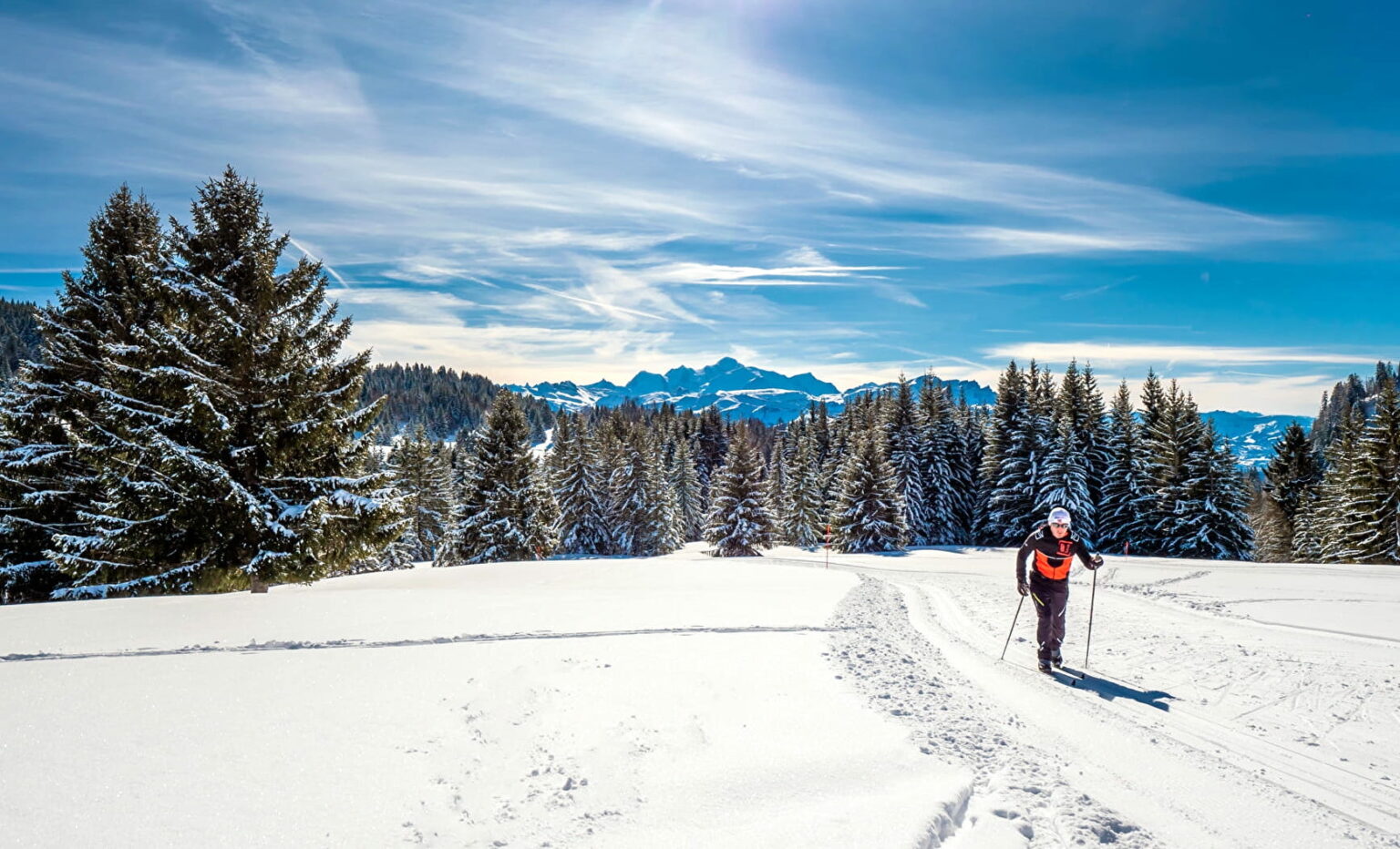 Ski de randonnée : comment s’initier à cette pratique en plein essor Ski-de-randonnée-meilleures-stations