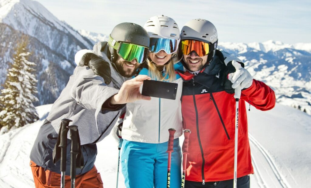 5 phrases qui « exaspèrent » tout le monde au ski Stations-Ski-Autriche-min