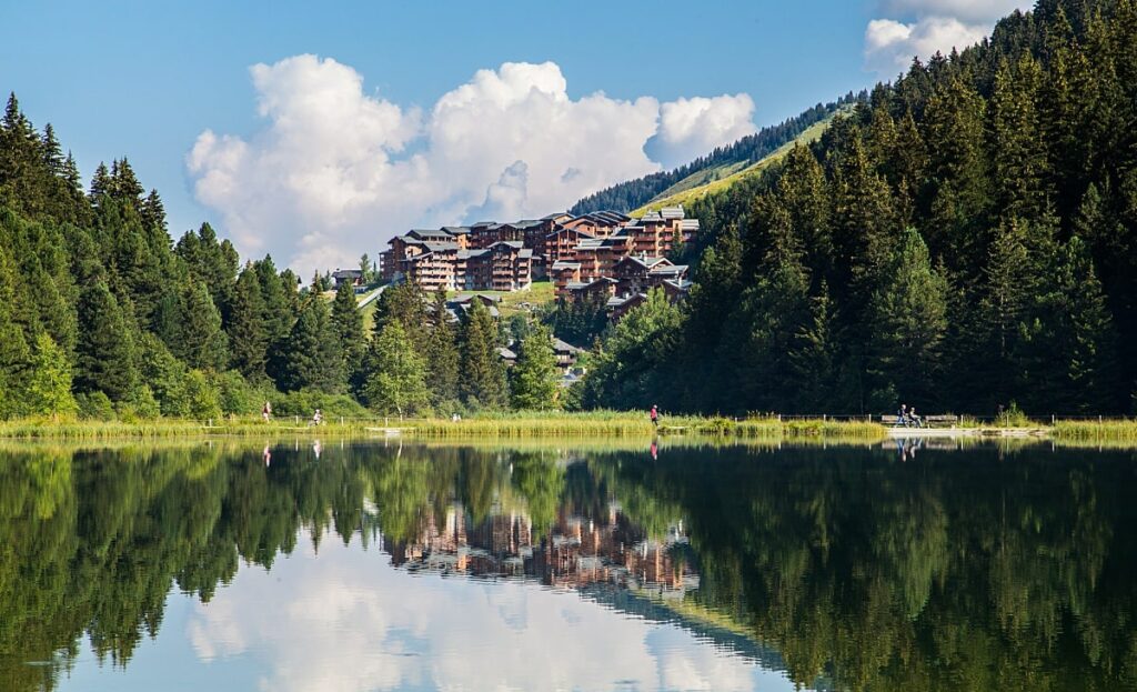 Méribel : activités en montagne, temps forts, restaurants, hôtels… Que faire en été ? Meribel-min