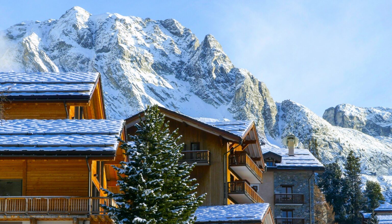 Property Why invest in a ski resort in France-min