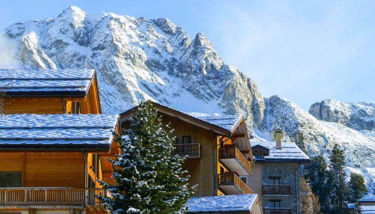 Immobilier Pourquoi investir dans une station de ski en France-min