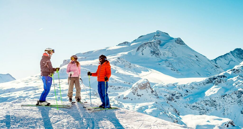 Partir en vacances au ski, une pratique de privilégiés ? Partir en vacances au ski, une pratique de privilégiés-min