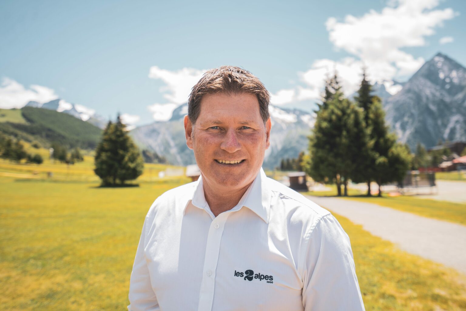 Eric Bouchet : « Les 2 Alpes offrent une grande diversité d’activités et un cadre préservé en été » Eric-Bouchet-les-2-Alpes
