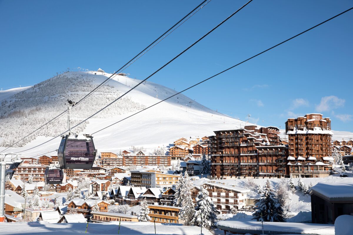 Alpe d'Huez : station, domaine skiable, forfaits, activités… Le guide ...