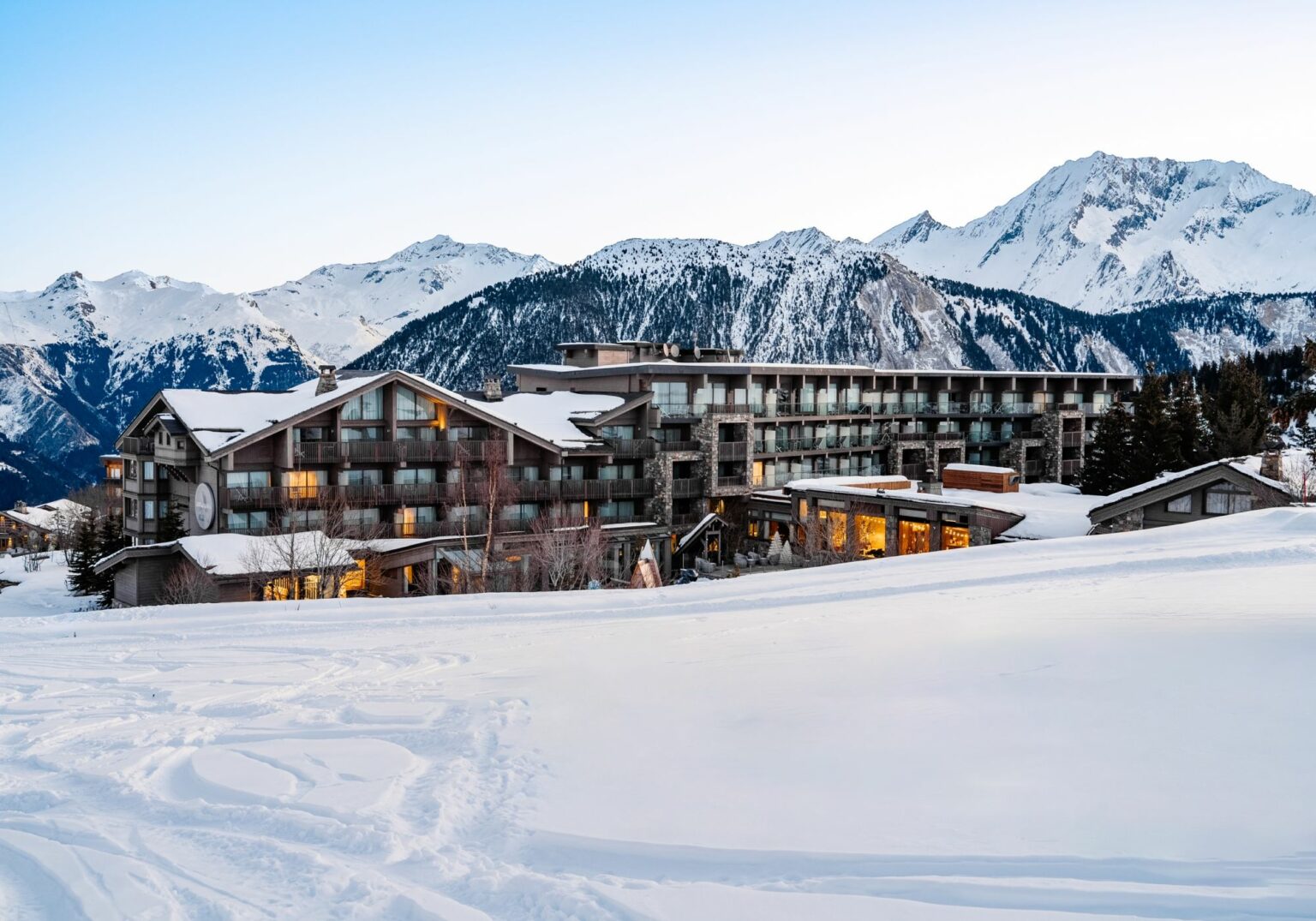 Courchevel : les adresses incontournables de l’hiver 2024-2025 Hôtel-Annapurna-Courchevel