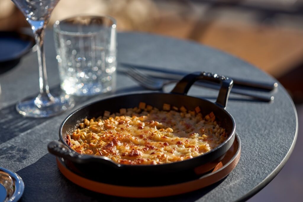 Top 3 restaurants to (re)discover this winter in Alpe d'Huez Top-3-restaurants-Alpe-d-Huez