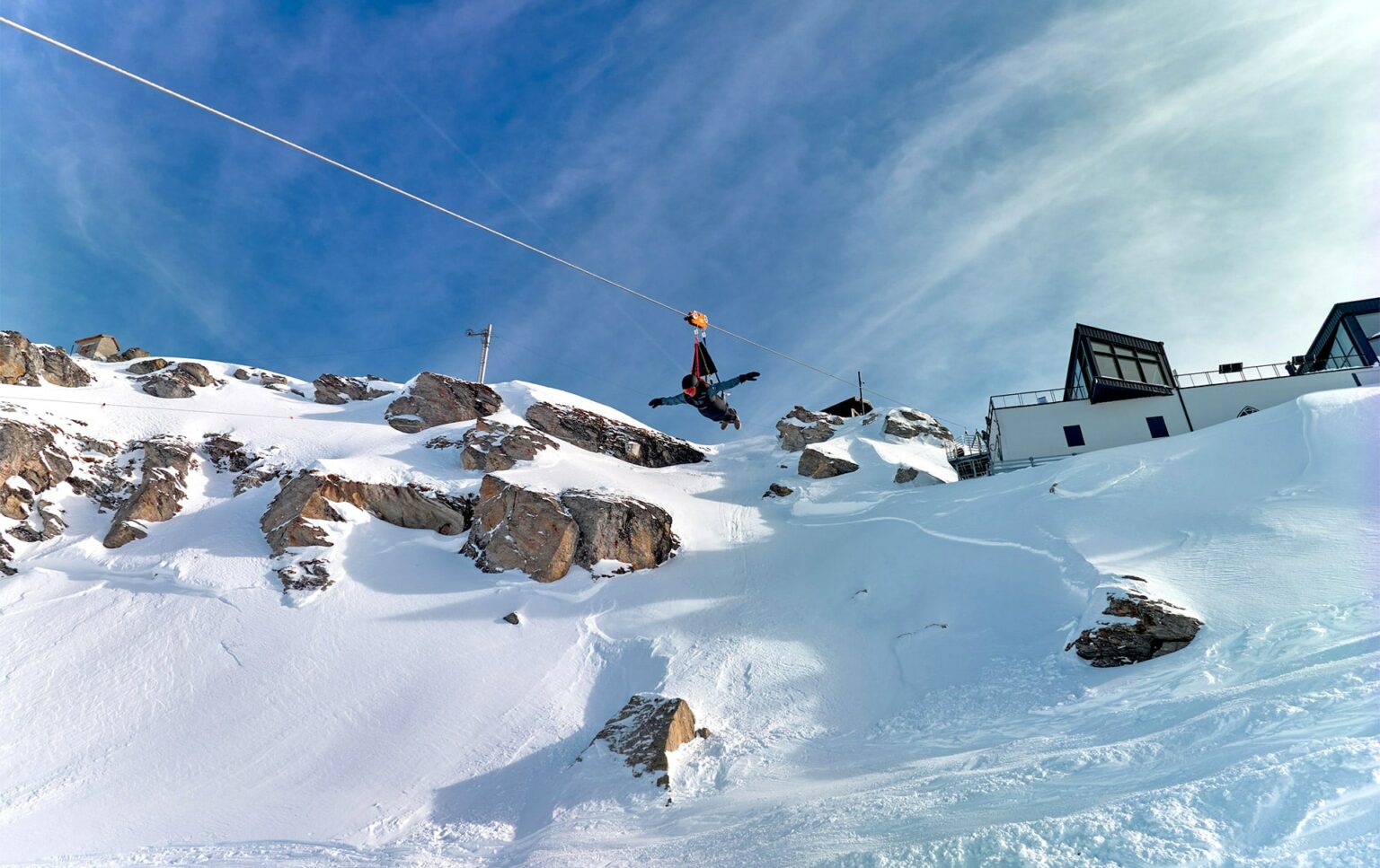 Off-sky-activities-arcs-winter-2025-min