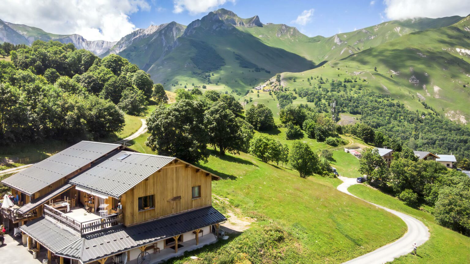 Local produce, award-winning restaurants... New gastronomic experiences to discover this summer in the 3 Vallées La Trantsa 3 Vallées Farm