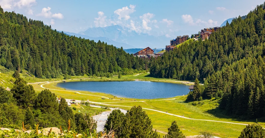 Lac, espèces rares, ateliers ludiques… Dans les 3 Vallées, découvrez cette réserve naturelle exceptionnelle Reserve naturelle de Tueda Meribel 3 Vallees