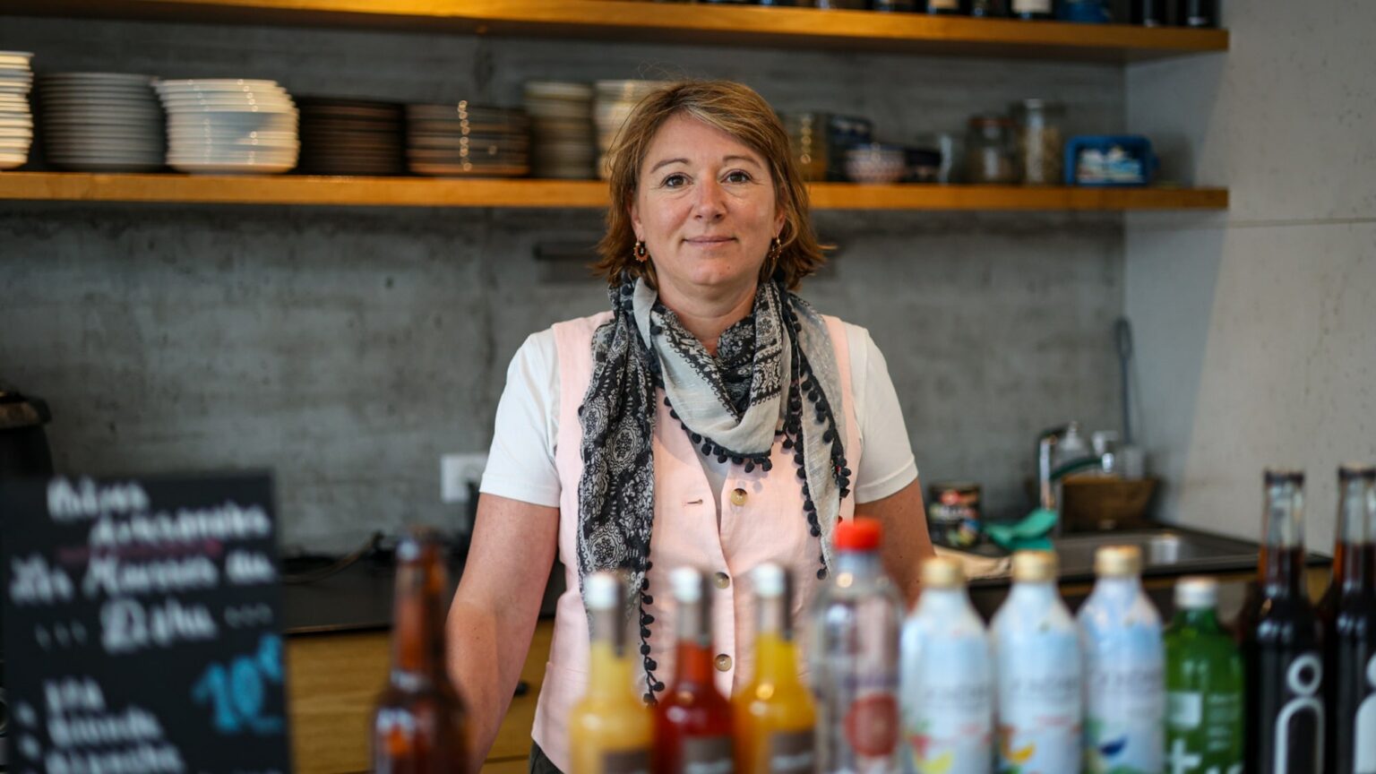 Dreaming of a gourmet break with an incredible view of Mont Blanc? This coffee shop awaits you all summer long at Arc 2000. B.O.B. Café Les Arcs