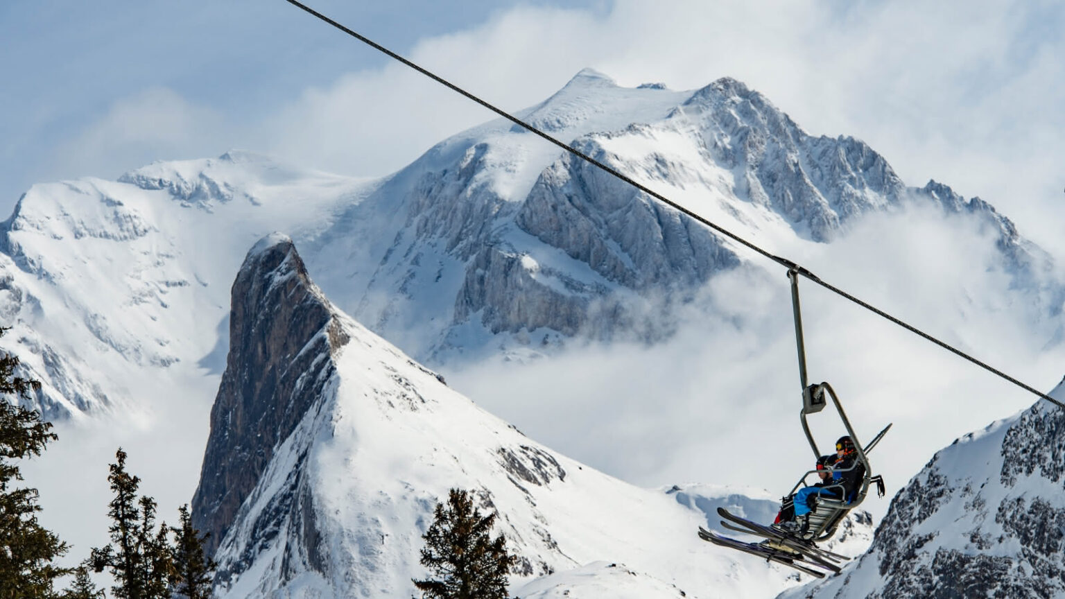 Compagnie des Alpes is to develop and operate the mountain area of this charming Savoyard resort. Pralognan-La-Vanoise