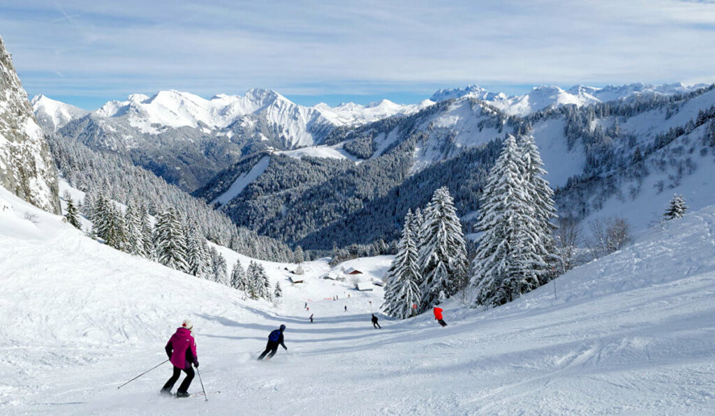 « Un joyau préservé » : domaine des Portes du Soleil, cette charmante station mérite le détour Roc d Enfer Portes du Soleil