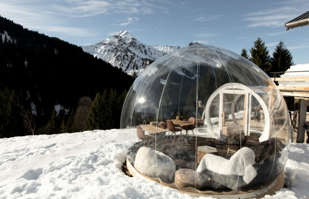 Dormir sous les etoiles diner au sommet… trois experiences incroyables a vivre cet hiver a Morzine min