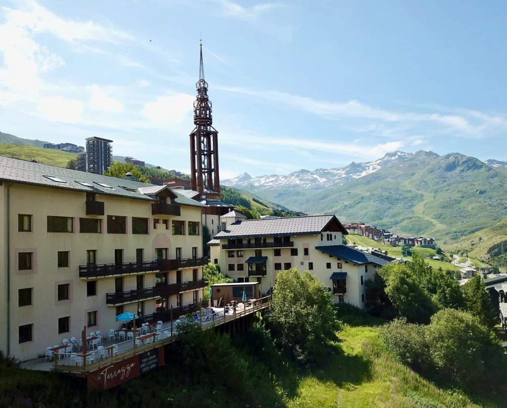 Restaurant hotels. Dans cette station des 3 Vallees ces nouvelles adresses debarquent cet ete