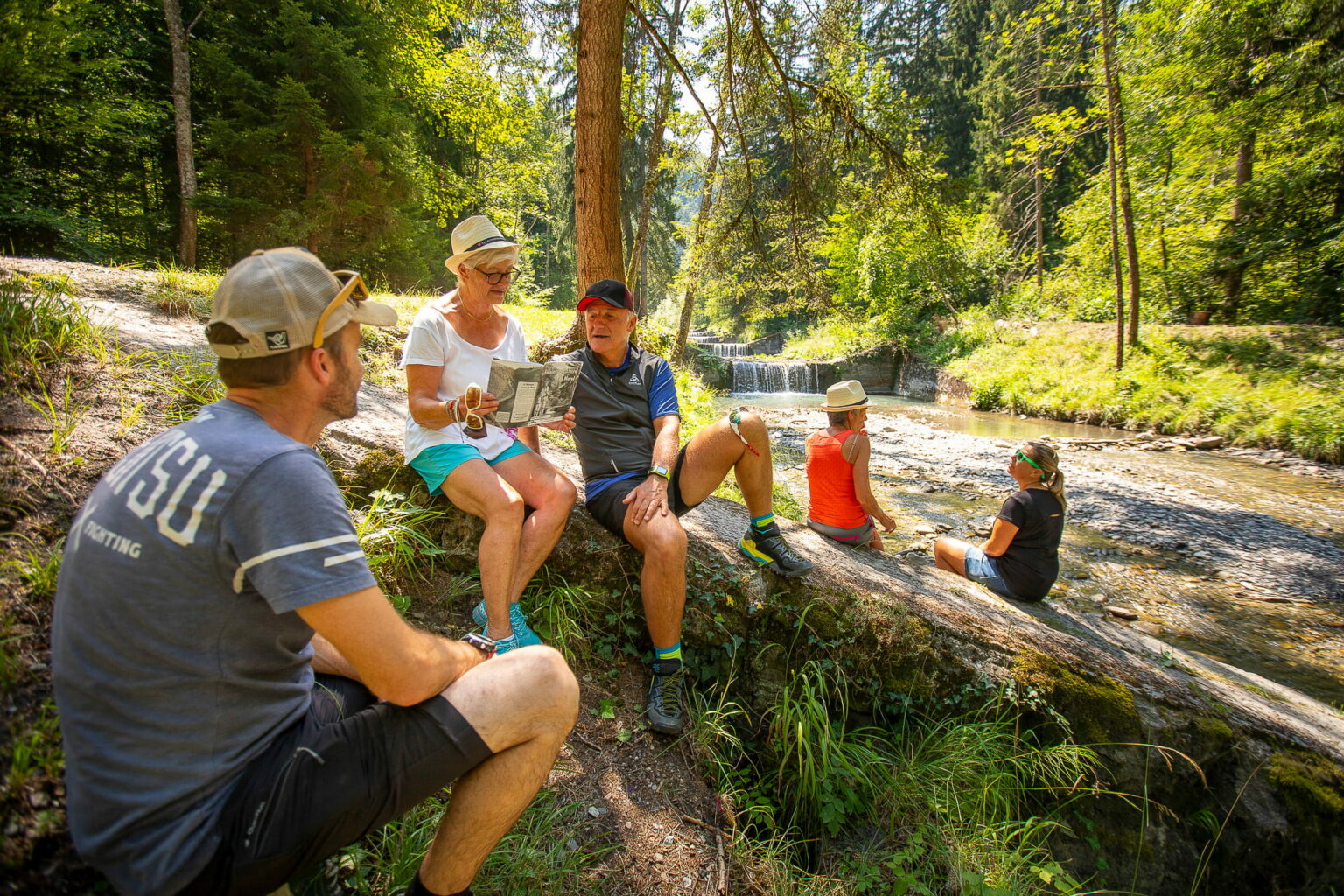 « Le paradis de l’eau » : voici pourquoi les familles s’arrachent cette destination de montagne quand il fait chaud _Le paradis de l'eau_ voici pourquoi les familles s'arrachent cette destination de montagne quand il fait chaud